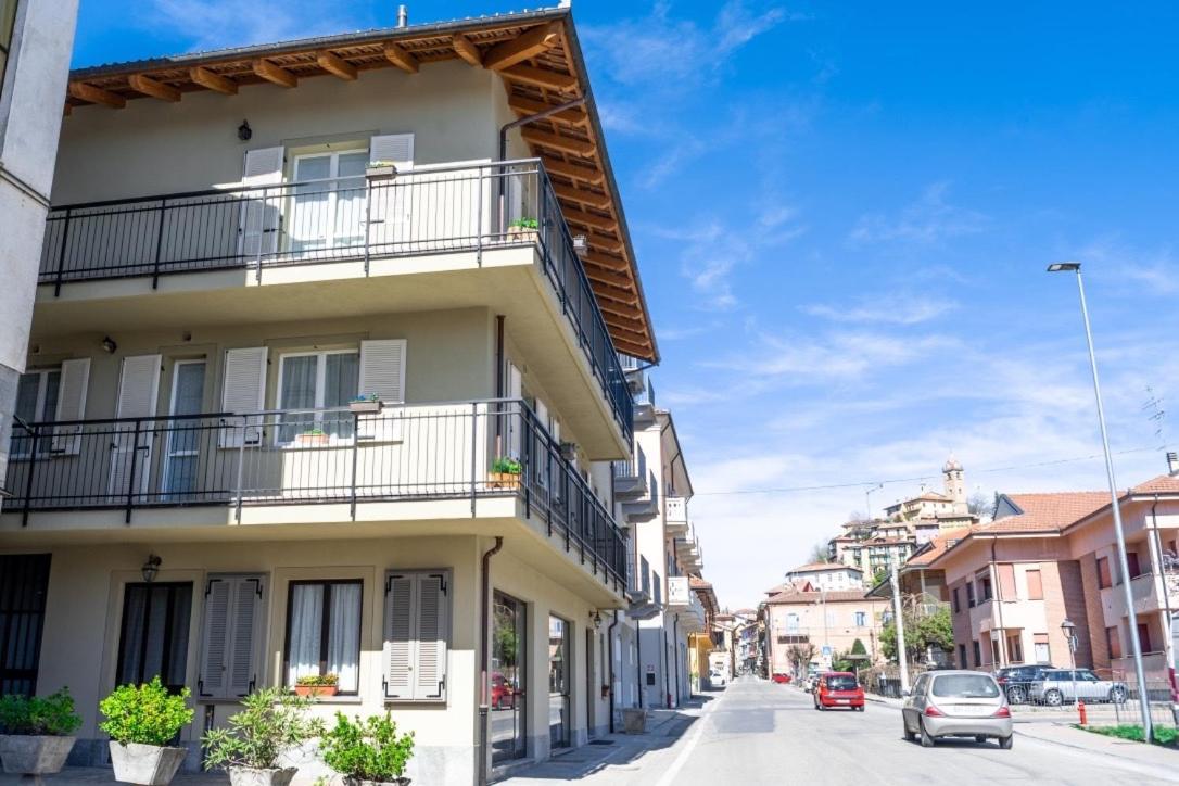 Appartamenti Rocca - Cav La Casa Di Rosa Monforte dʼAlba Buitenkant foto